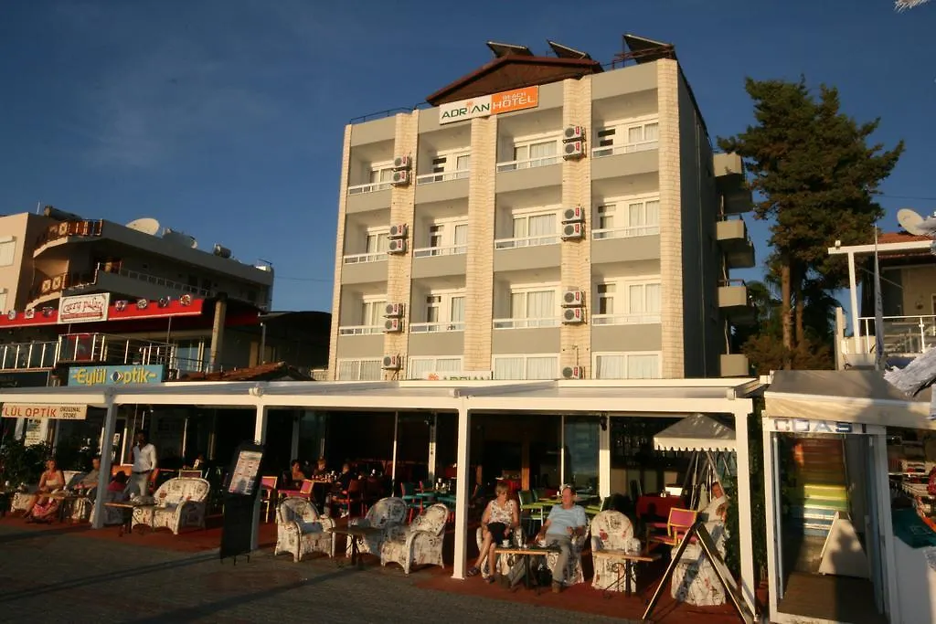 Adrian Beach Hotel フェティエ
