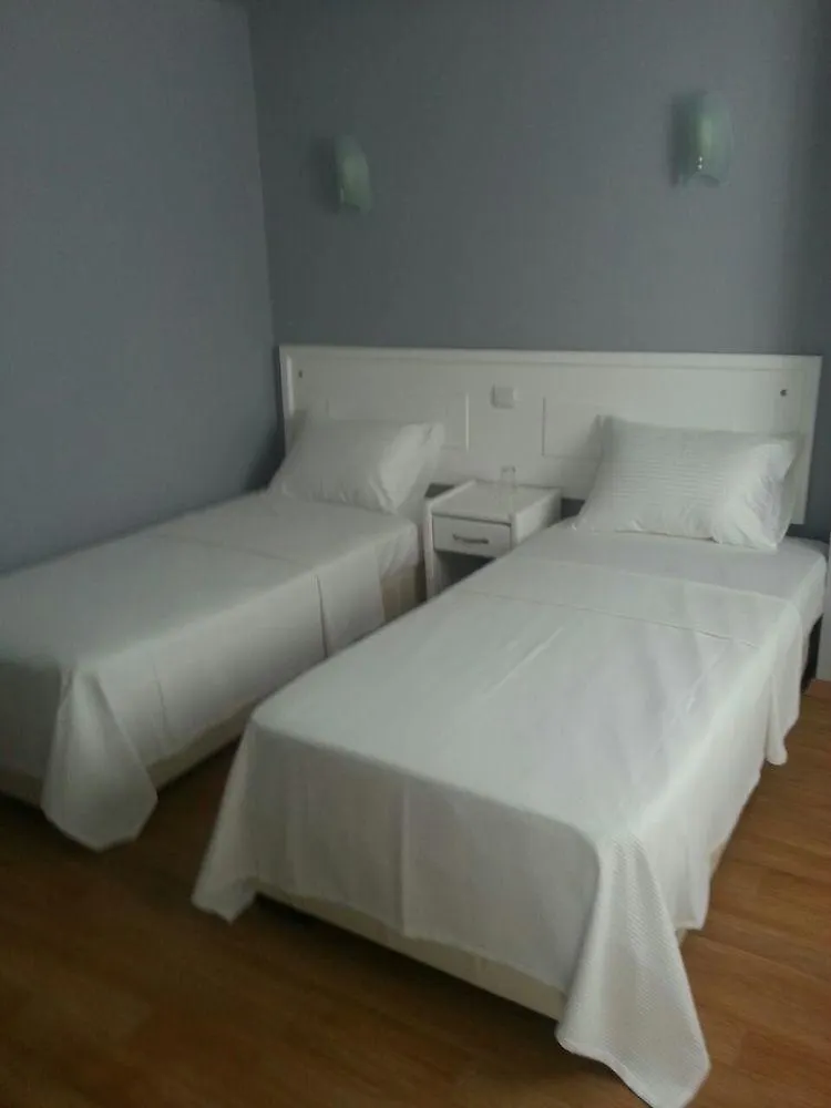 ***  Adrian Beach Hotel フェティエ トルコ
